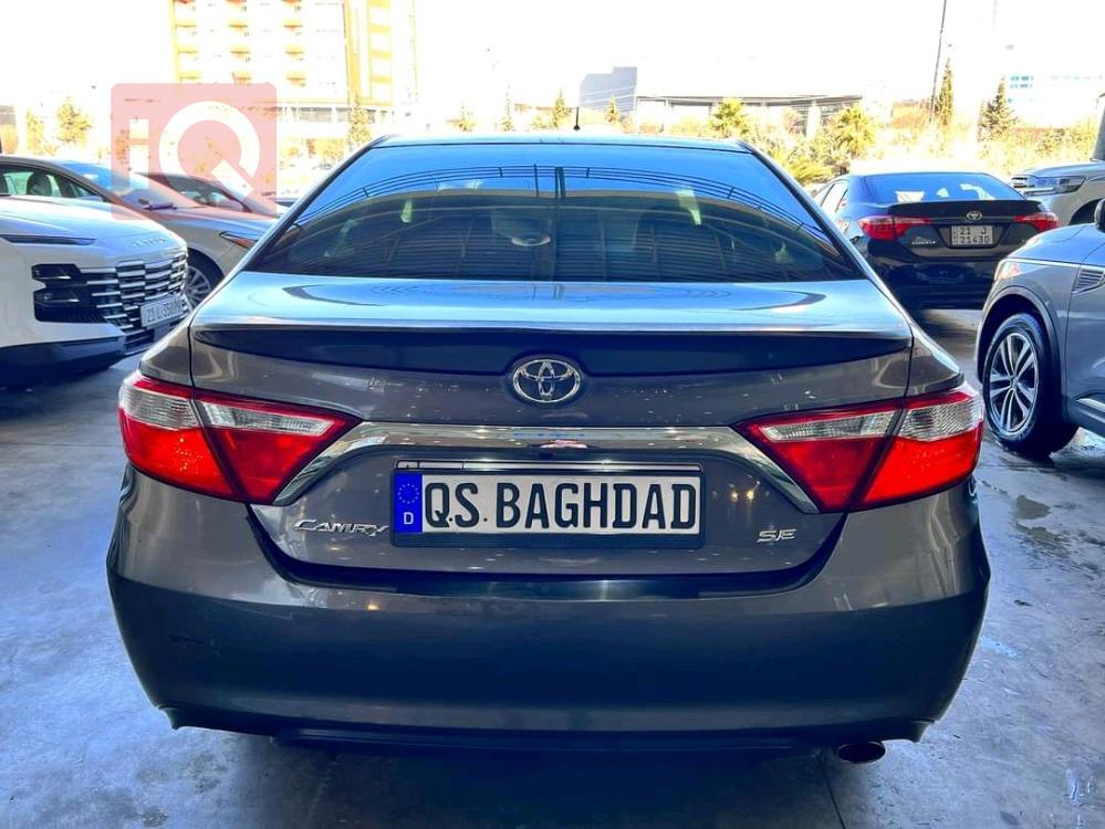 تۆیۆتا کامری